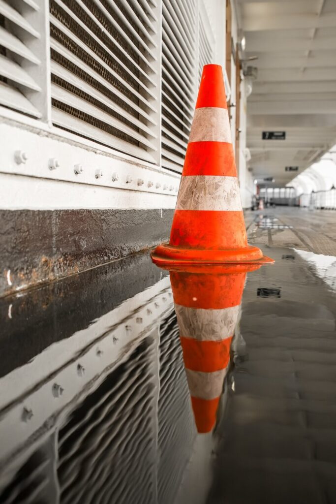 When to Call a Foundation Repair Contractor